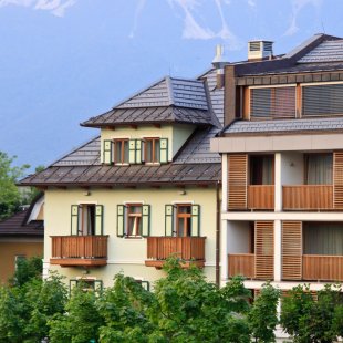 Picture of Hotel Lovec exterior