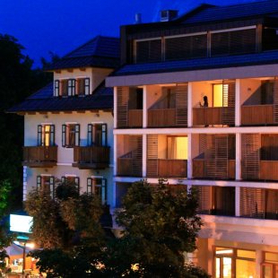 Picture of Hotel Lovec exterior