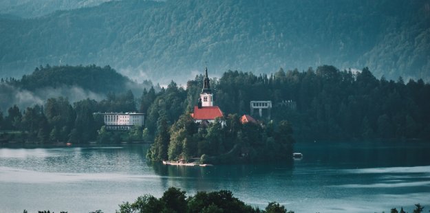 Picture of Lake Bled with island