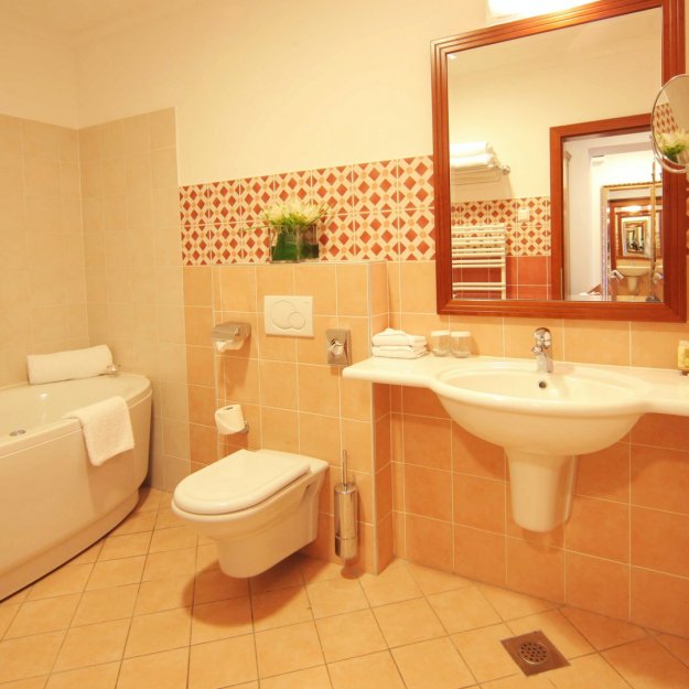 Picture of Hotel Lovec Family Suite bathroom