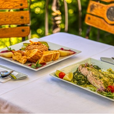 Jídlo bylo výborné a velký výběr.