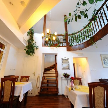 Duże pokoje z balkonami