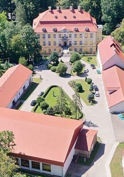 Dolnośląski Zespół Szkół w Biedrzychowicach