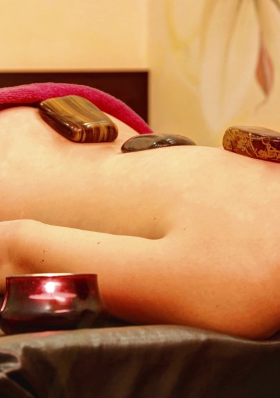 Massage with stones