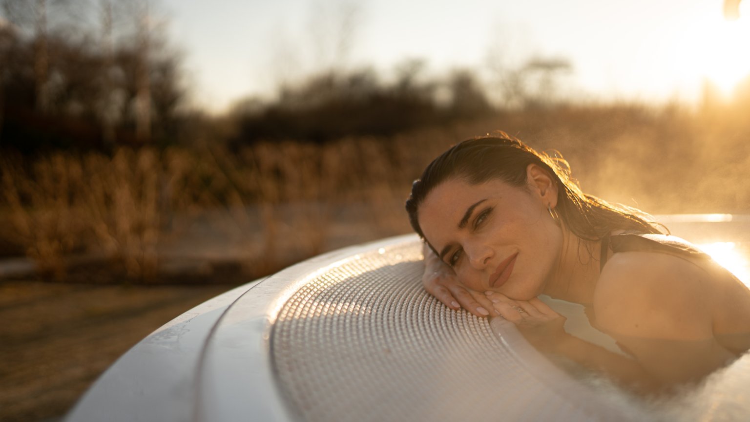 Wellbeing w praktyce: dlaczego częstsze, krótsze wyjazdy działają lepiej niż jeden długi urlop? 