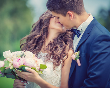 Wyjątkowa oprawa <span>ważnych chwil</span>