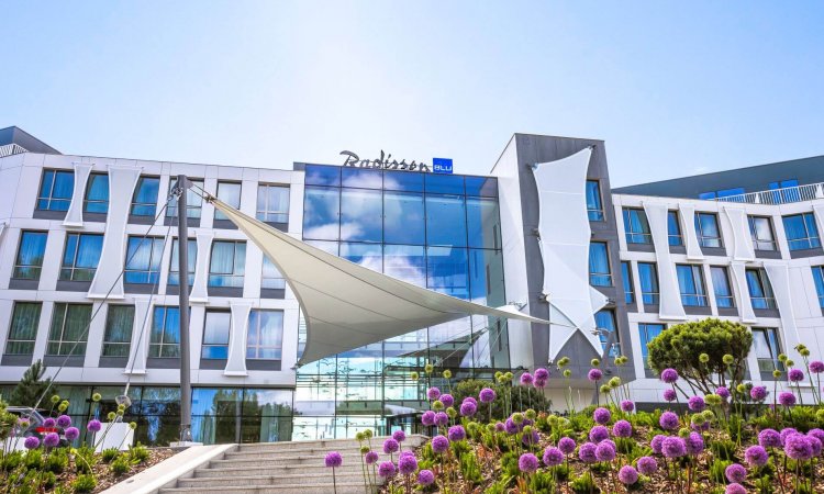 Front budynku Radisson Blu Hotel, Sopot