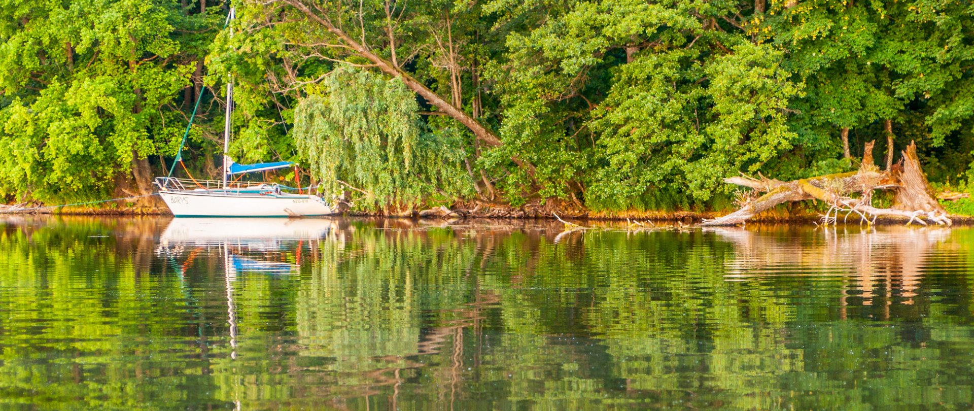 Wypożyczalnia sprzętu pływającego | Resort Niegocin