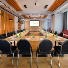 Organizacja konferencji w górach – dlaczego VISLOW Resort to najlepszy wybór dla Twojej firmy?