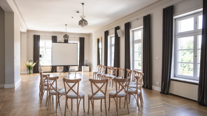 Trainings & conferences