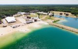 Plaża blisko Was &ndash; pomysł na jednodniowy wakacyjny reset w Zatoce Bajka
