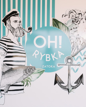 Explore<br />
the bay