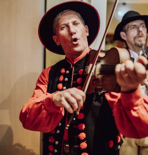 Kapela Góralska w restauracji Bajka.