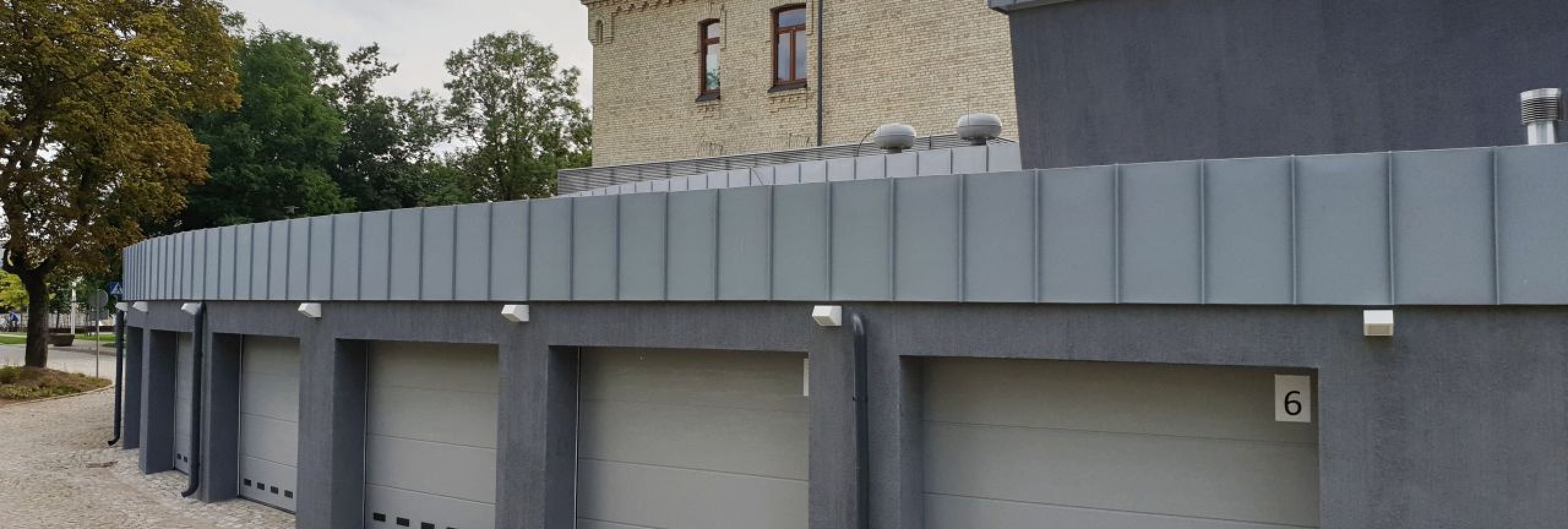 Garaże dostępne dla Gości Hotelu LOFT 1898