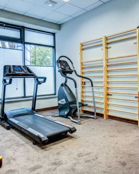 Nowoczesna, klimatyzowana siłownia w Hotelu Loft 1898