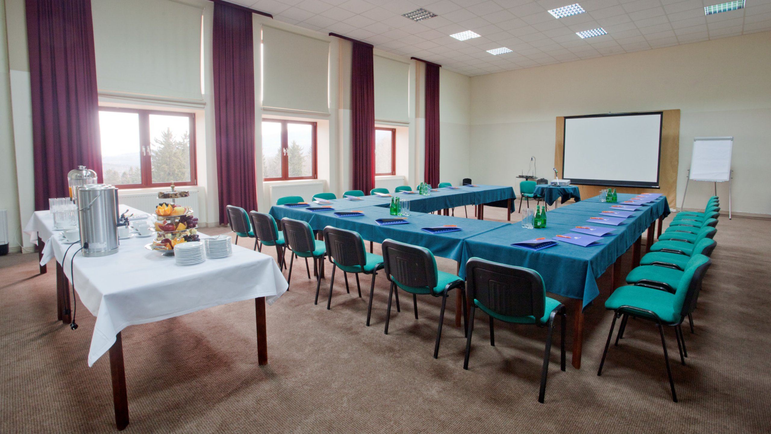 Sala Konferencyjna &bdquo;F&rdquo;