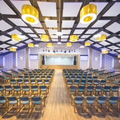 Hotel z dużą salą konferencyjną