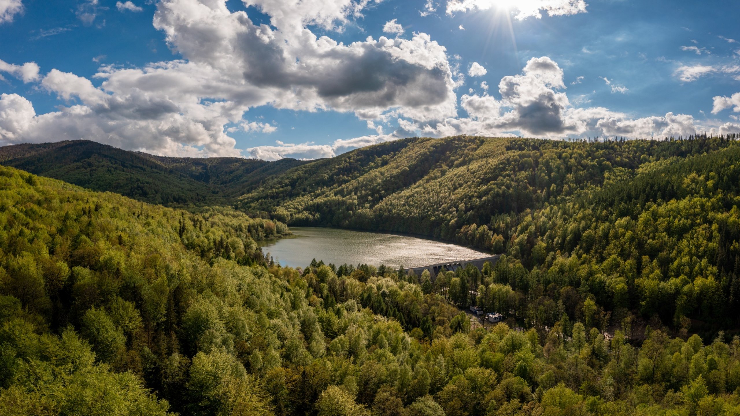 Ścieżka rowerowo-spacerowa przy Zaporze w Wapienicy