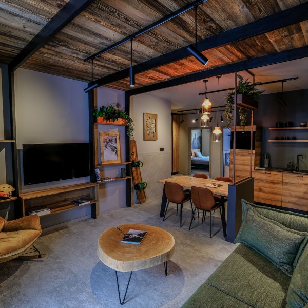 RIDERS LODGE Gallery