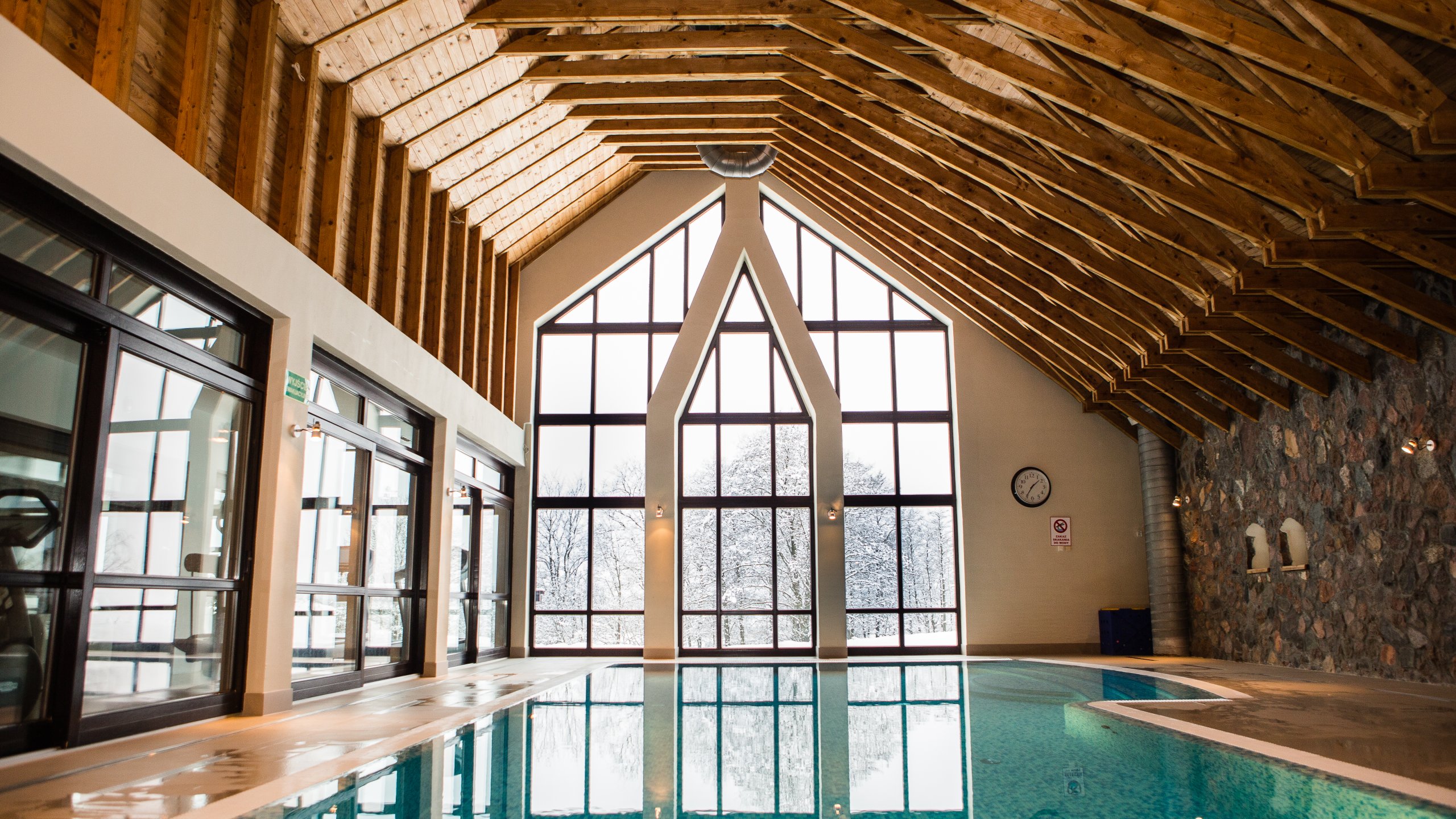 Relaks i regeneracja. Jakie masaże w SPA najlepiej wybrać przy napięciu mięśniowym i stresie?