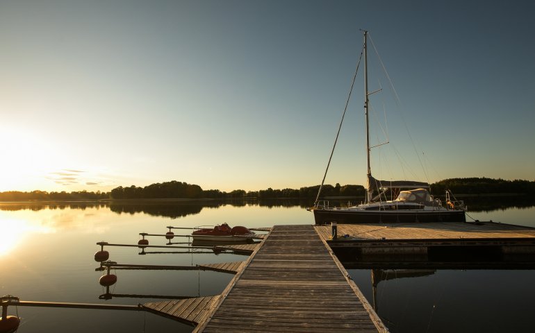 Katamarany elektryczne