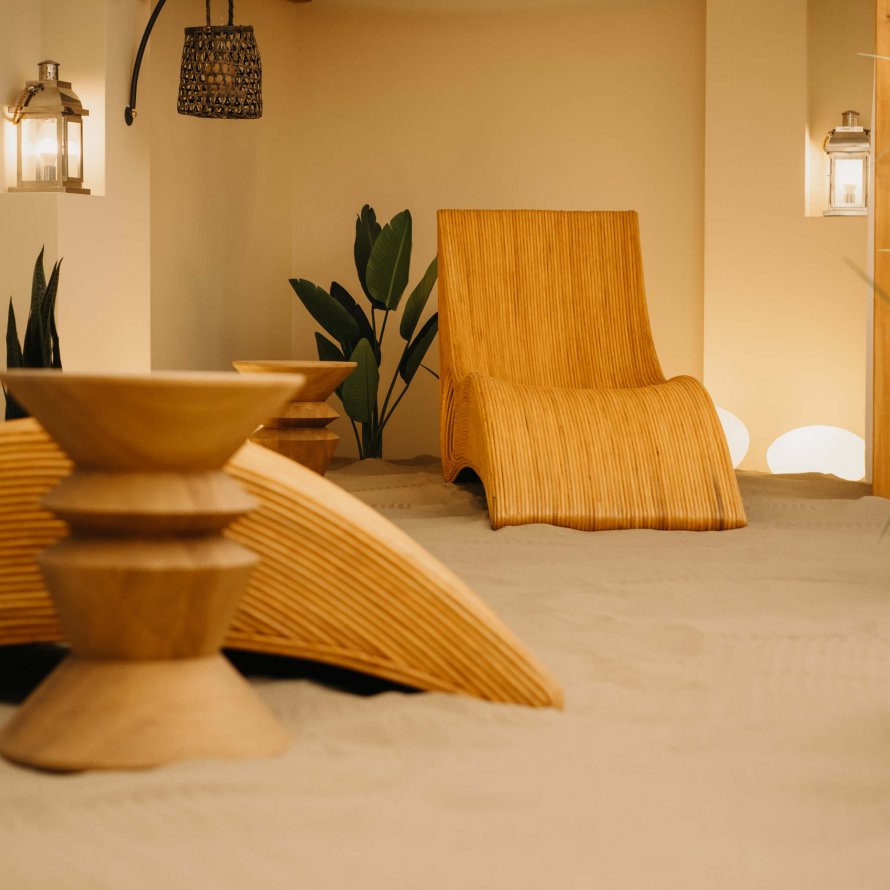 Explore the year-round Sabbia Med beach