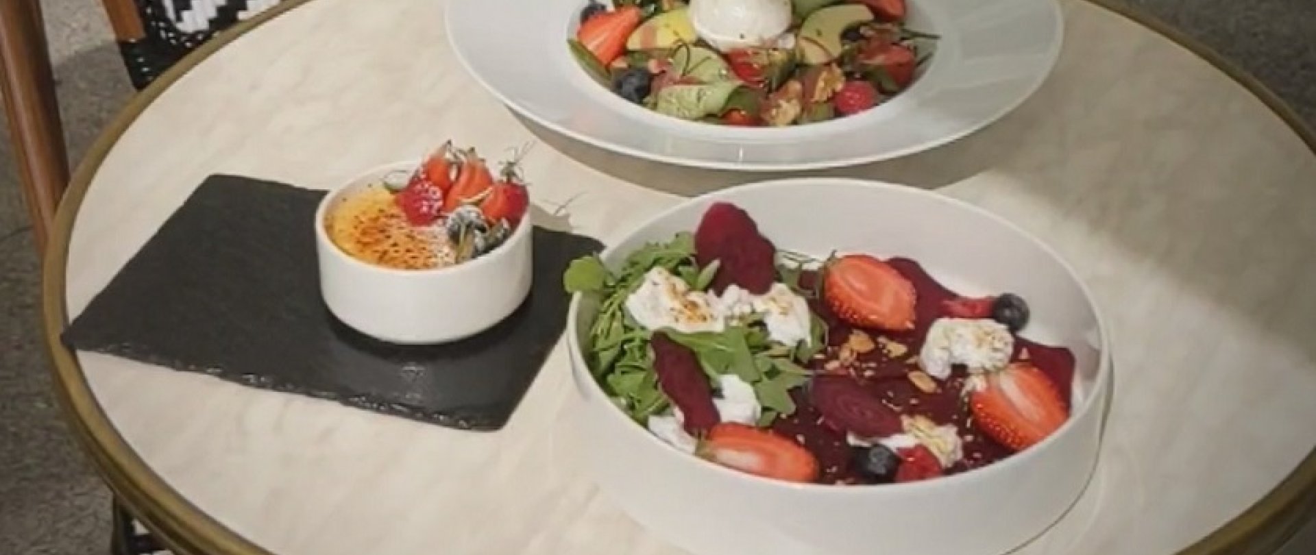 Lekkość i kolor na podniebieniu, czyli nowe smaki w Restauracji Masztalerz