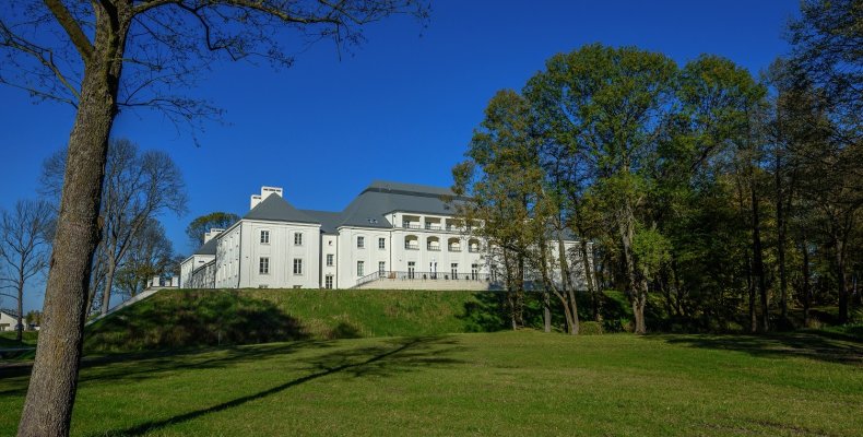 Alejki w Zamkowym parku