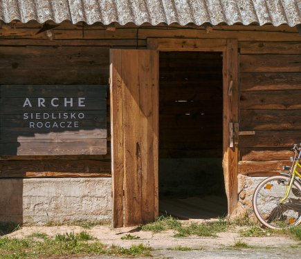 Idyllic journey in the slow rhythm