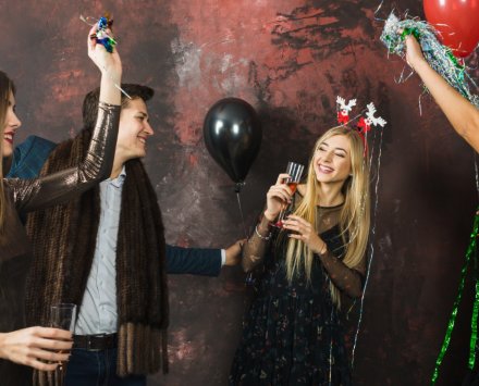 Zabawa Sylwestrowa z Muzyką na Żywo