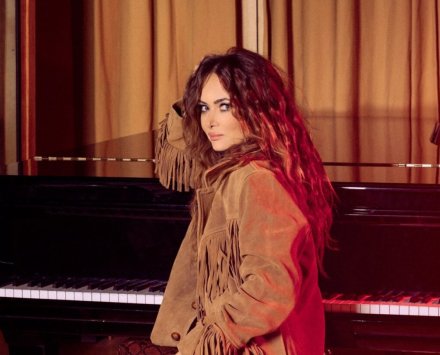 Muzyczna podróż z Anią Rusowicz | listopadowy weekend | HB