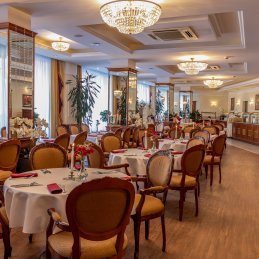HotelPrezydent_big_wntrza_restauracja_08_1.jpg